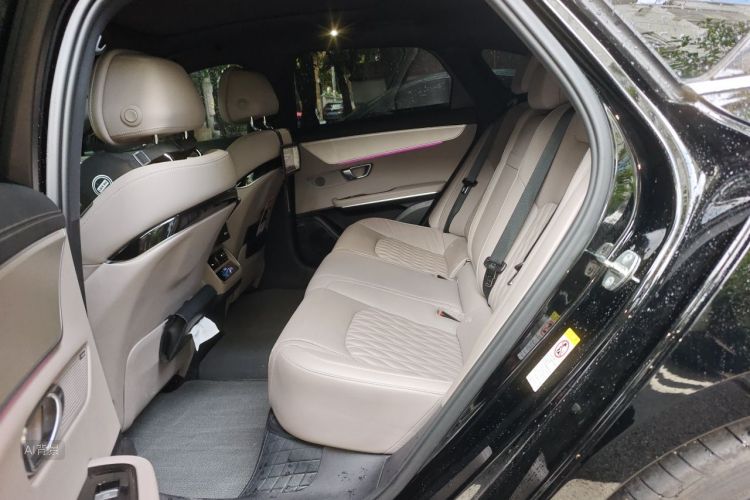 BYD Han 2025 car image #19