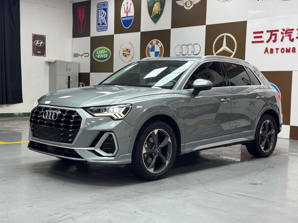Audi Q3 2022 Audi Q3 2022 car image