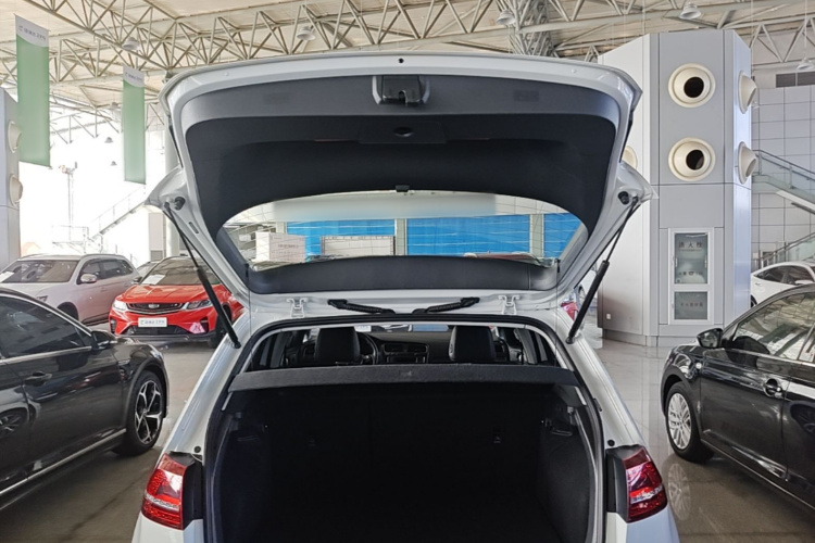 Volkswagen Golf 2017 #19 Volkswagen Golf 2017 car image #19