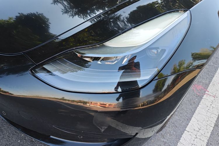 Tesla Model 3 2022 car image #23