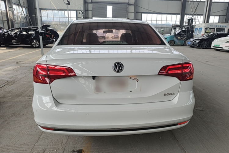 Volkswagen Bora 2018 car image #6