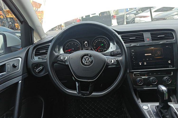 Volkswagen Golf 2020 #11 Volkswagen Golf 2020 car image #11