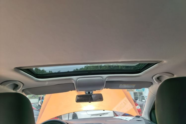 Volkswagen Polo 2018 car image #18