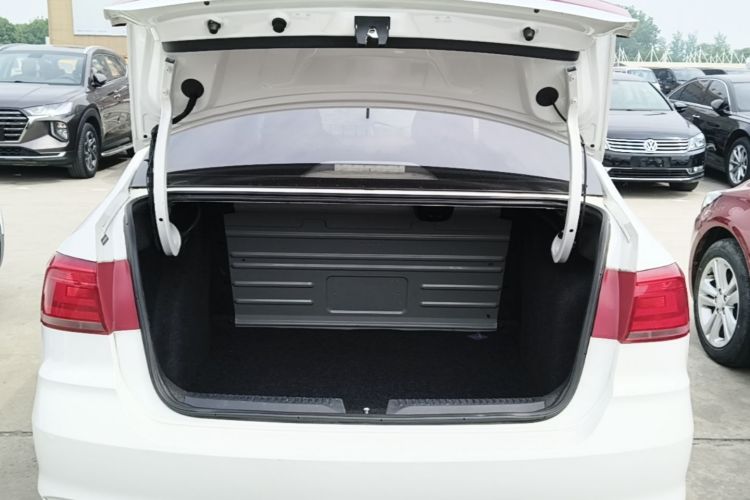 Volkswagen Santana 2018 #22 Volkswagen Santana 2018 car image #22