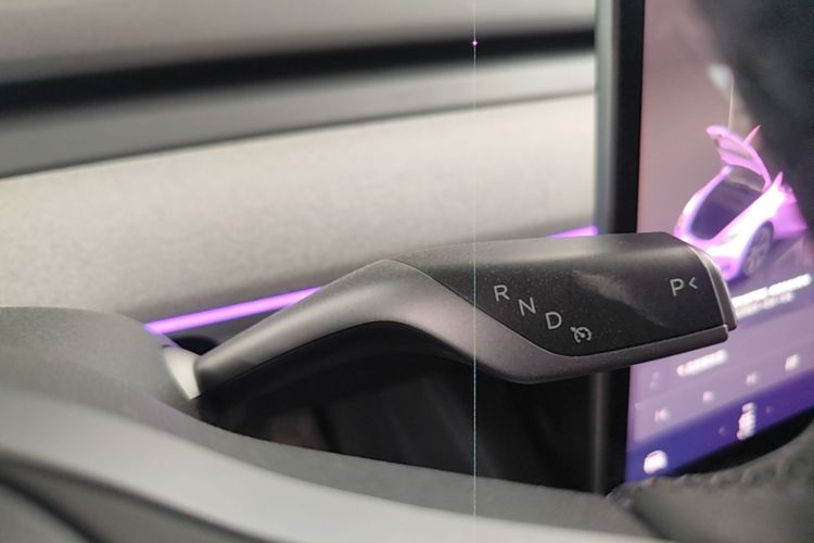 Tesla Model Y 2023 #17 Tesla Model Y 2023 car image #17