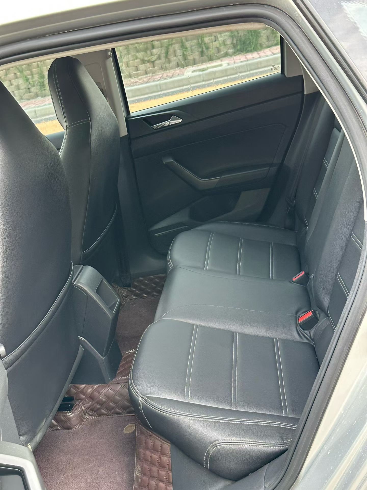 Volkswagen Polo 2020 car image #8