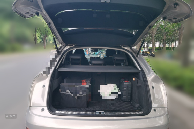 Audi Q3 2016 car image #21