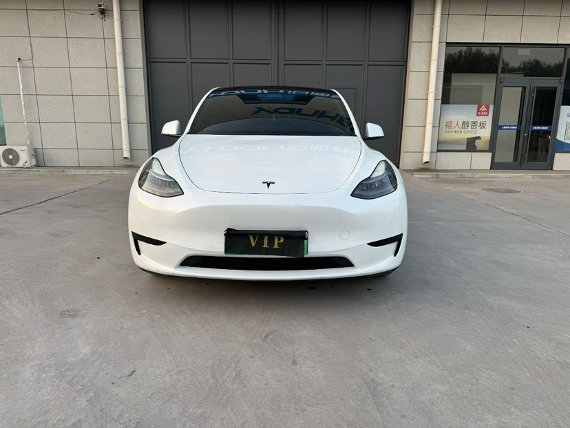 Tesla Model Y 2023 #2 Tesla Model Y 2023 car image #2