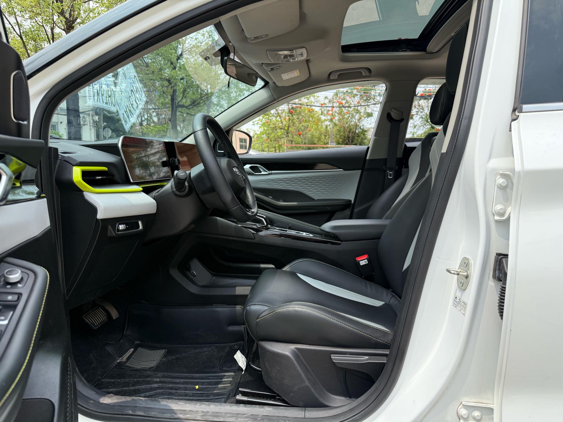 GEELY Coolray 2023 imagen de coche #5