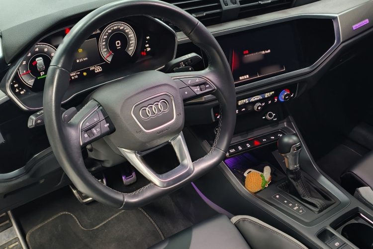 Audi Q3 2023 #9 Audi Q3 2023 car image #9