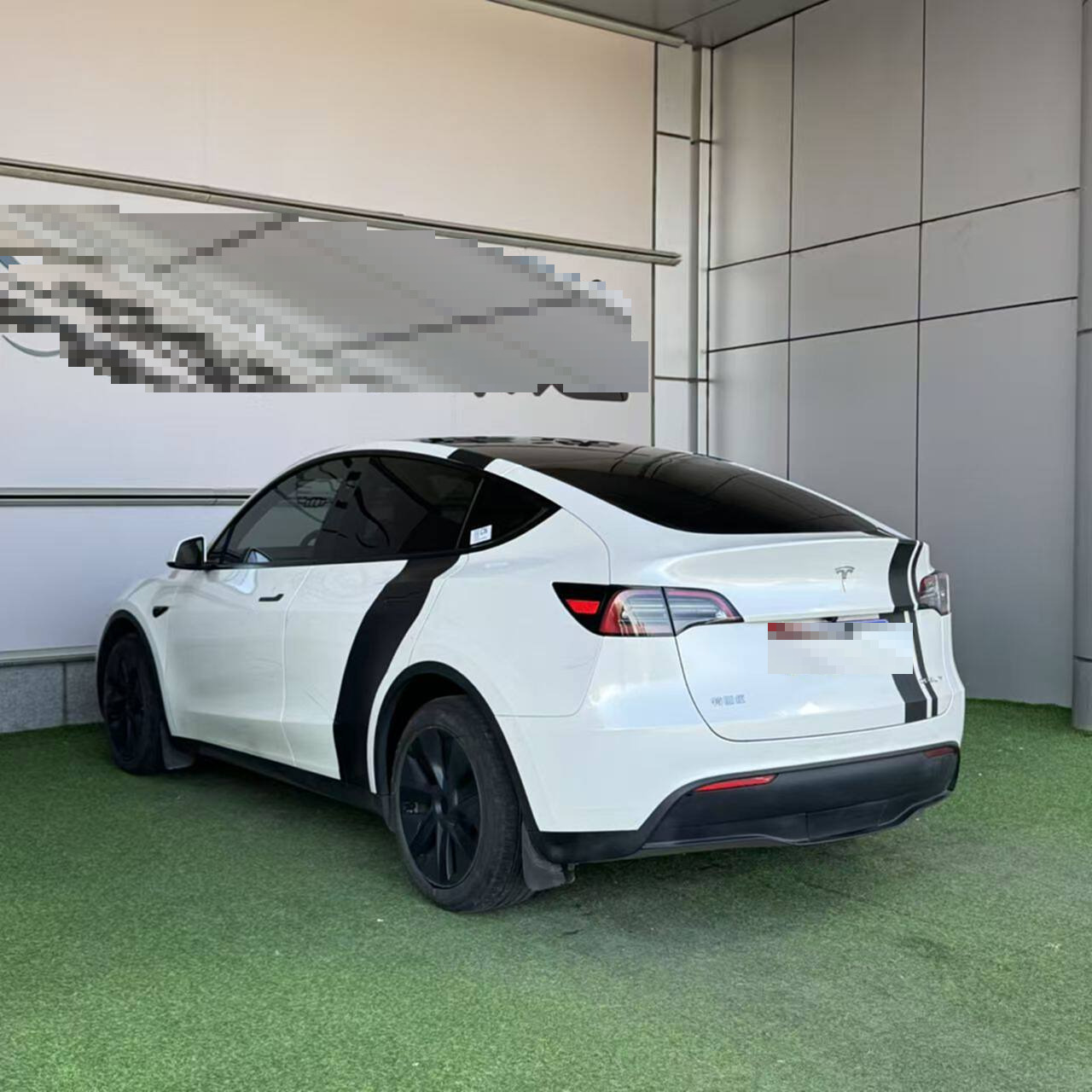 Tesla Model Y 2024 #11 Tesla Model Y 2024 car image #11