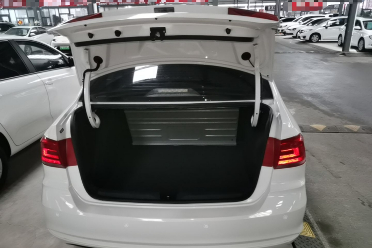 Volkswagen Santana 2020 car image #19
