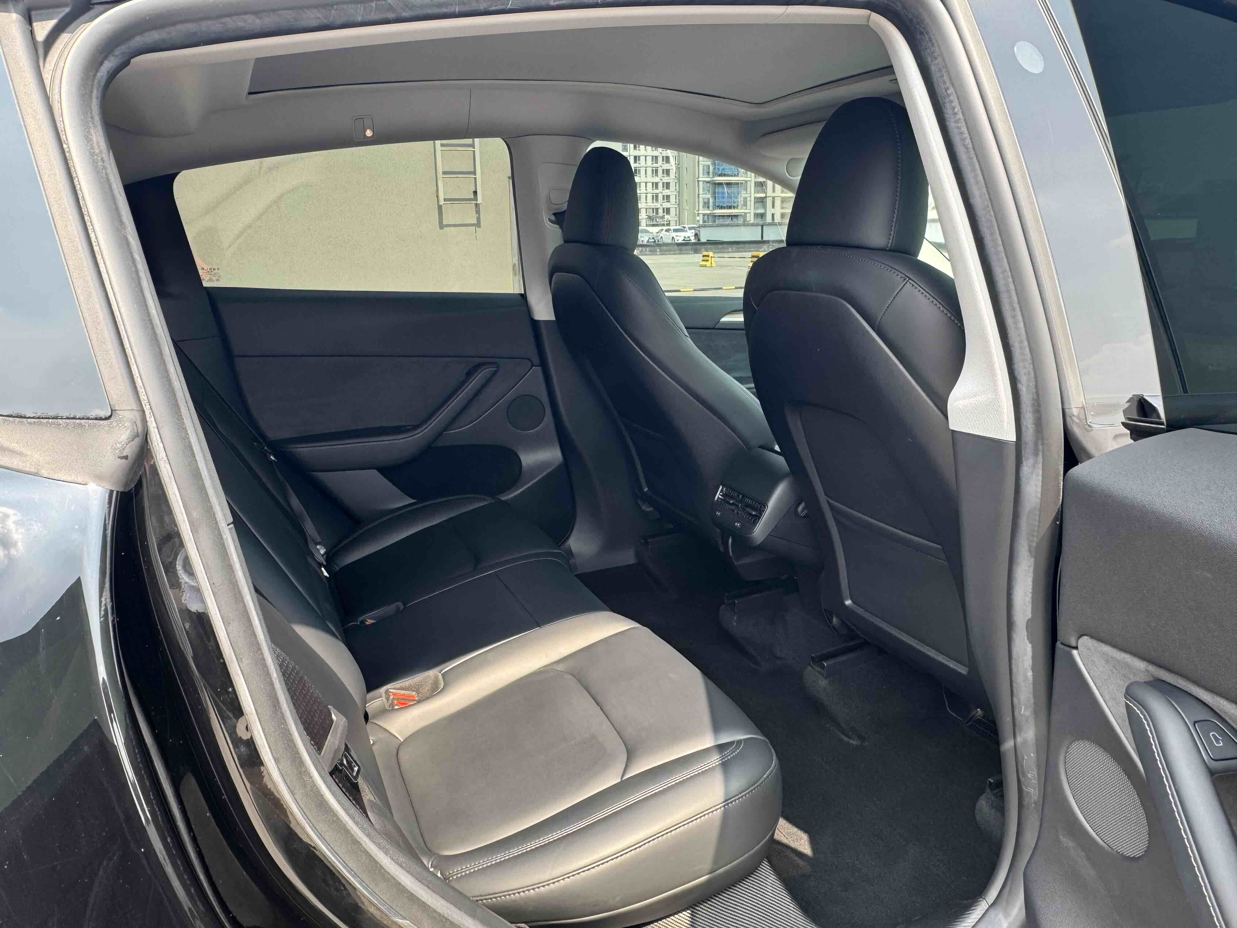 Tesla Model Y 2023 #8 Tesla Model Y 2023 car image #8