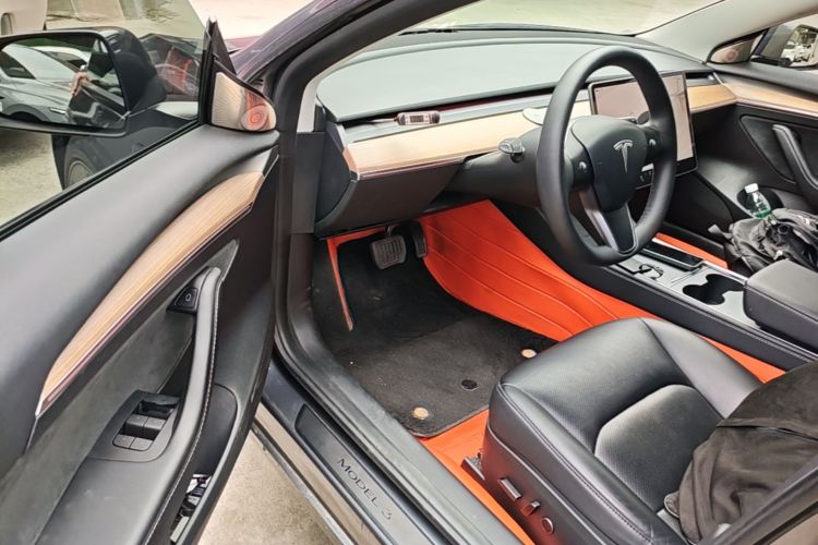 Tesla Model 3 2023 car image #16