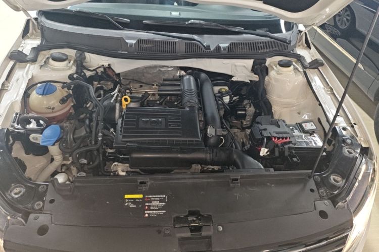 Volkswagen Lavida 2018 car image #20