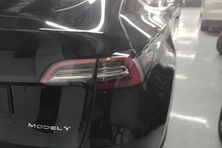 Tesla Model Y 2021 #8 Tesla Model Y 2021 car image #8