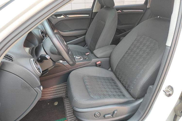 Audi A3 2017 car image #19