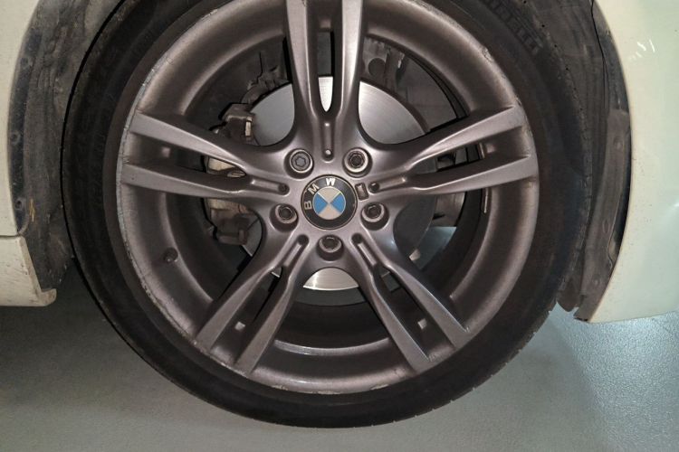BMW 3 Series 2018 #9 BMW 3 Series 2018 car image #9
