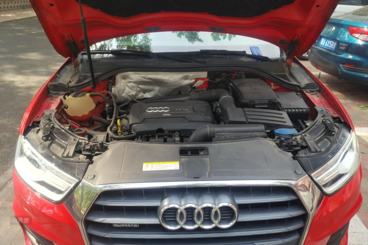 Audi Q3 2016 car image #22