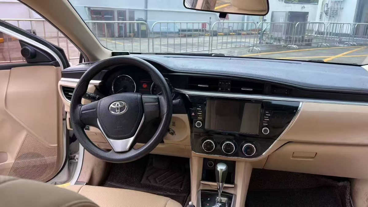 Toyota Corolla 2015 car image #9
