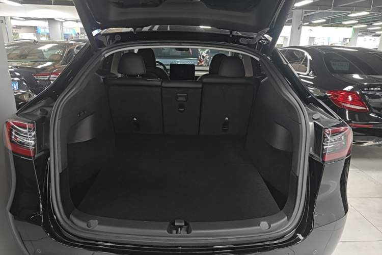 Tesla Model Y 2023 #21 Tesla Model Y 2023 car image #21