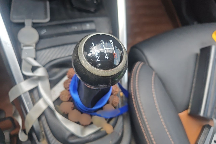 BYD Yuan 2017 #15 BYD Yuan 2017 car image #15