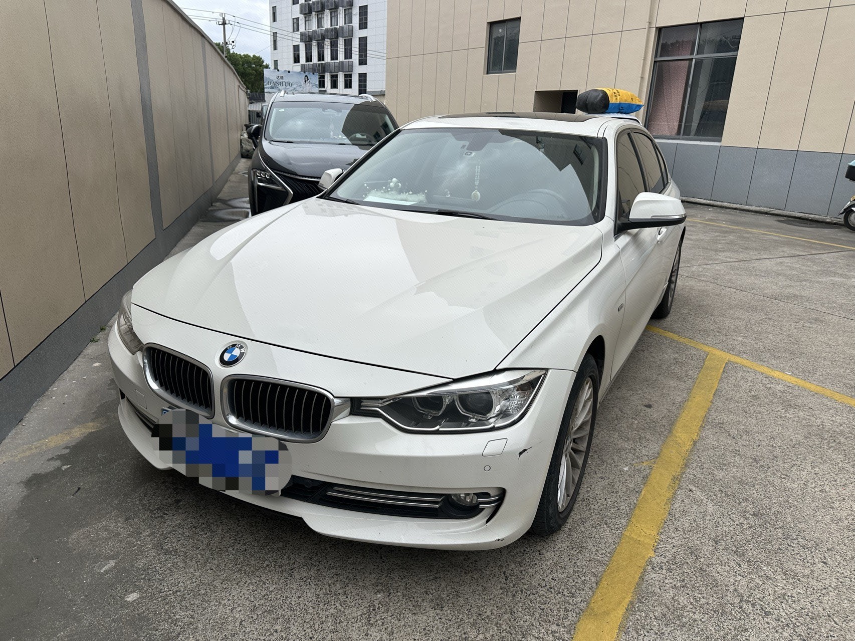 BMW 3 Series 2013 car image 