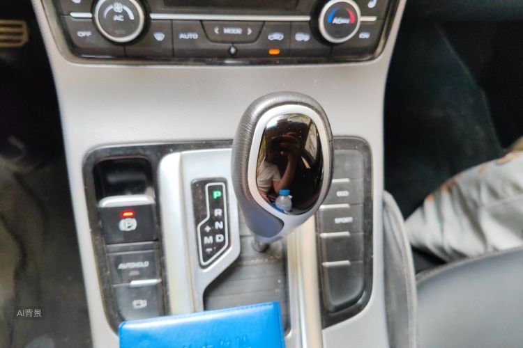 GEELY Emgrand GS 2019 immagine di auto #16