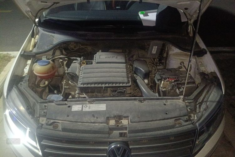 Volkswagen Santana 2018 car image #22