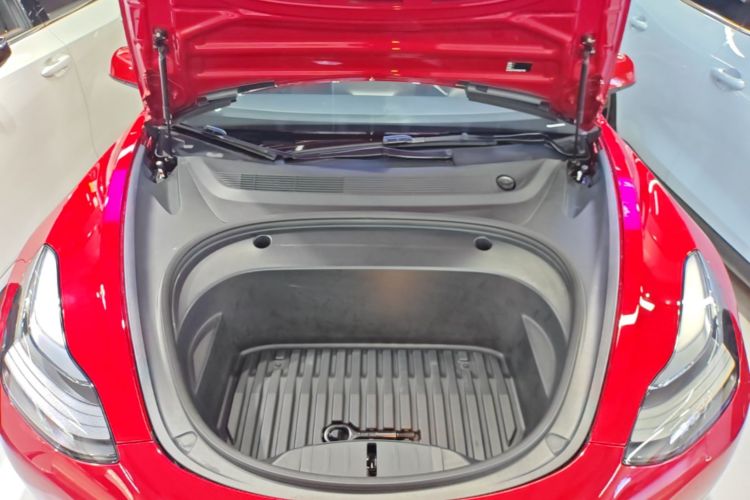 Tesla Model 3 2022 car image #22