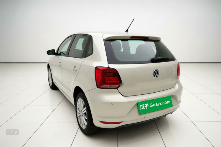 Volkswagen Polo 2018 car image #5
