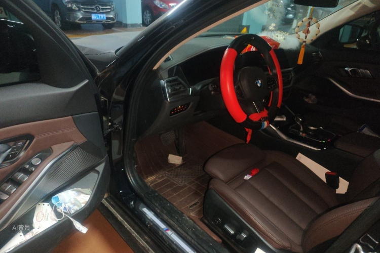 BMW 3 Series 2020 car image #18