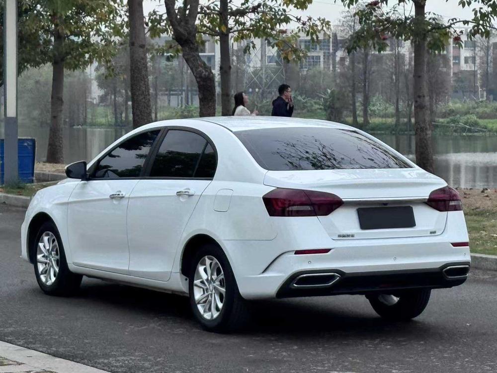 GEELY Emgrand 2020 immagine di auto #5