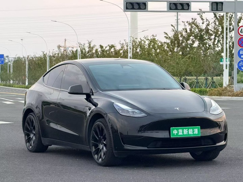 Tesla Model Y 2024 car image #3