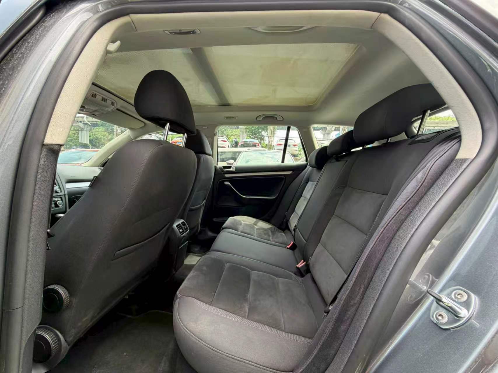 Volkswagen Golf (Imported) 2013 изображение автомобиля #9