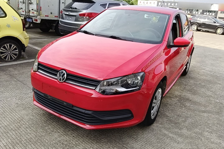 Volkswagen Polo 2018 car image #2