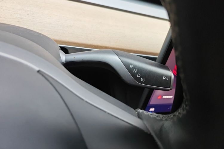 Tesla Model 3 2022 car image #18
