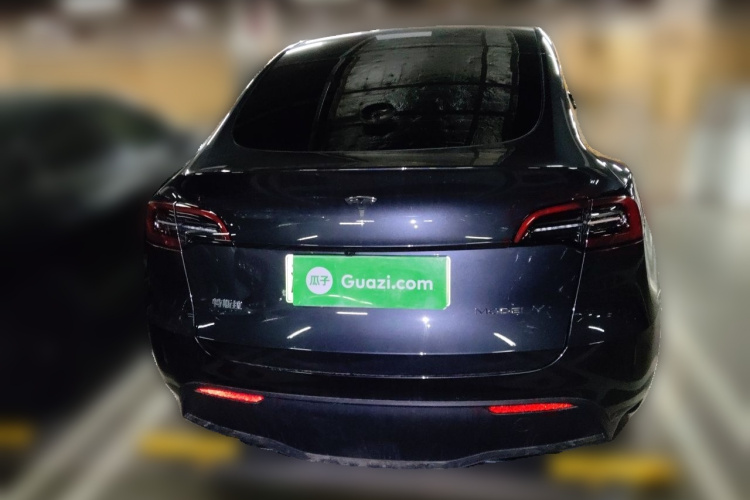 Tesla Model Y 2024 immagine di auto #4