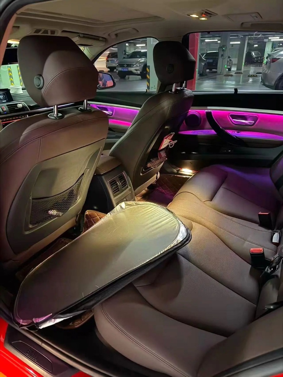 BMW 3 Series 2019 immagine di auto #5