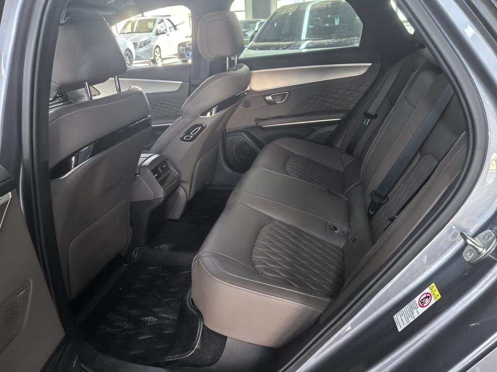 BYD Han 2023 car image #12