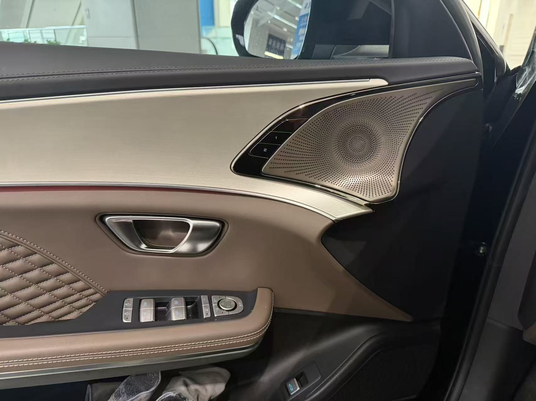 BYD Han 2024 car image #7