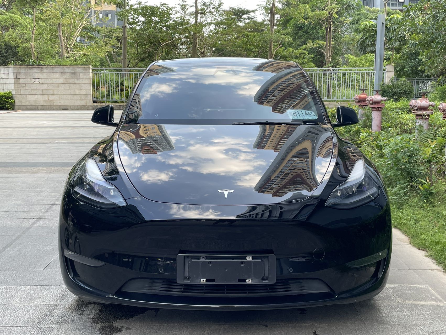 Tesla Model Y 2022 #2 Tesla Model Y 2022 car image #2