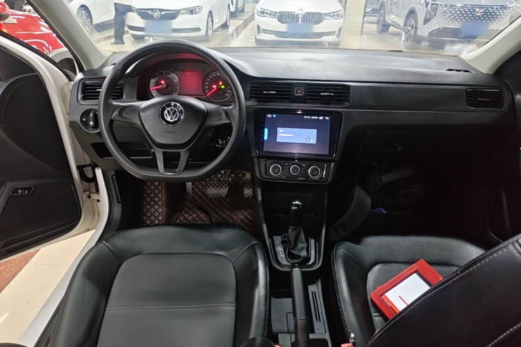 Volkswagen Santana 2018 car image #10