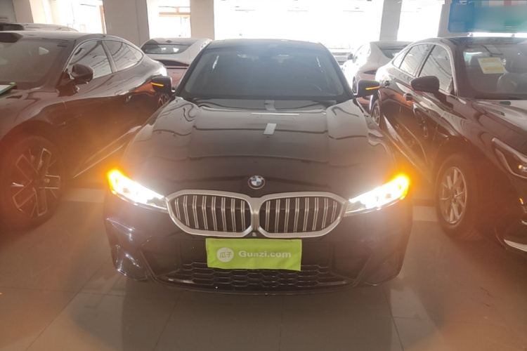 BMW 3 Series 2024 #3 BMW 3 Series 2024 car image #3