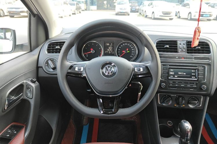 Volkswagen Polo 2017 #11 Volkswagen Polo 2017 car image #11