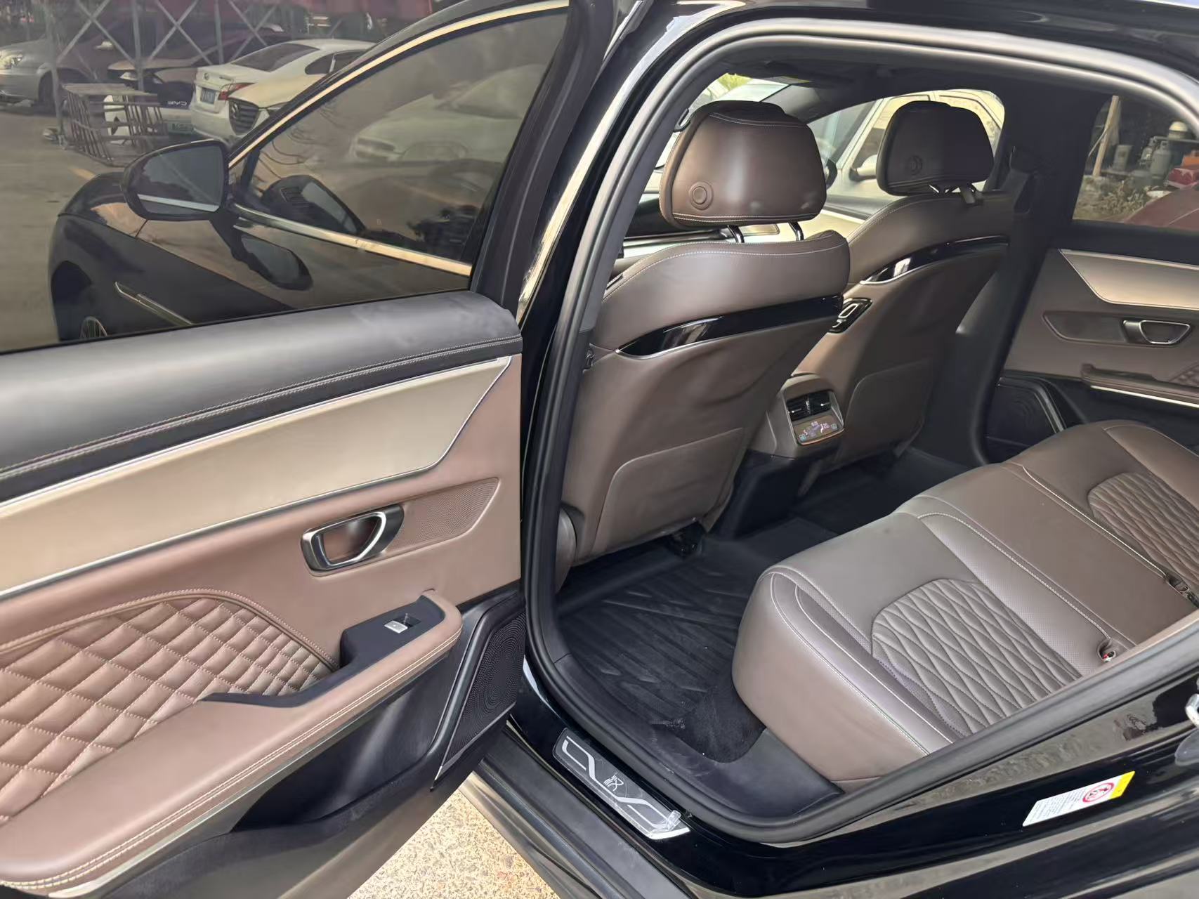 BYD Han 2024 car image #6