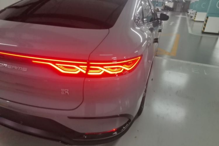 BYD Han 2024 car image #8
