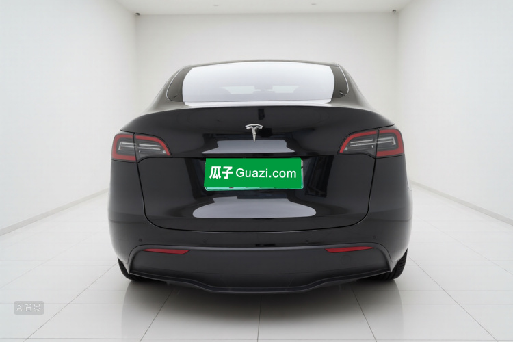 Tesla Model Y 2023 #4 Tesla Model Y 2023 car image #4