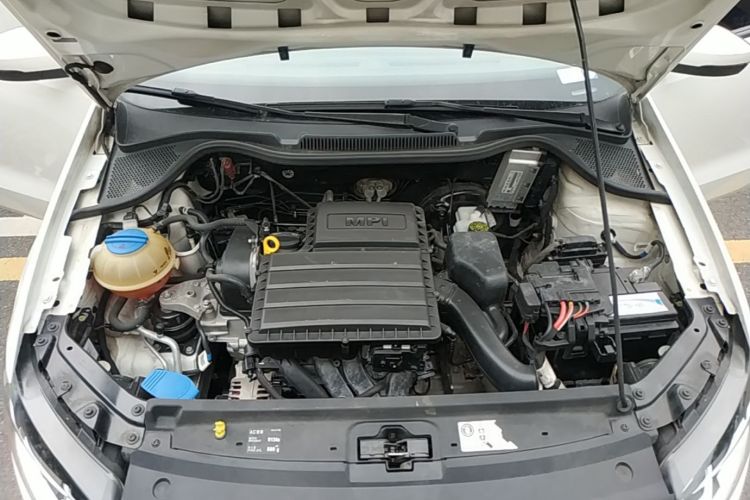 Volkswagen Polo 2016 car image #20