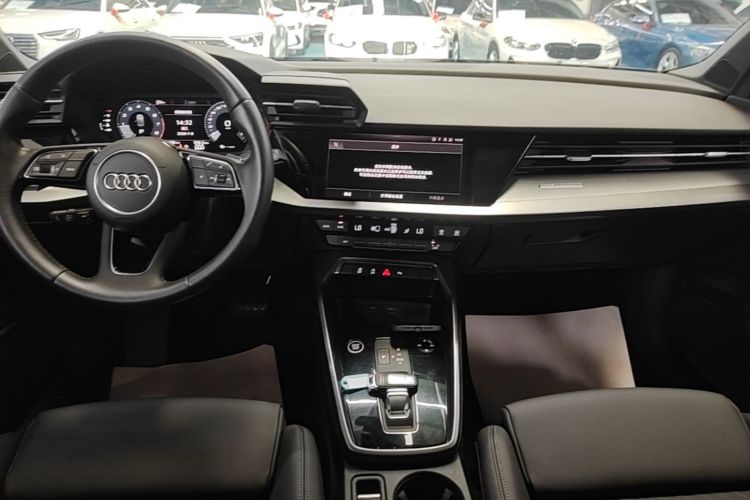 Audi A3 2021 immagine di auto #14